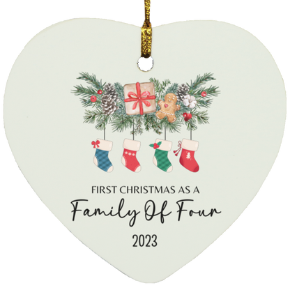 Primera Navidad en familia de (PERSONALIZAR CANTIDAD)- Adornos de corazón de madera