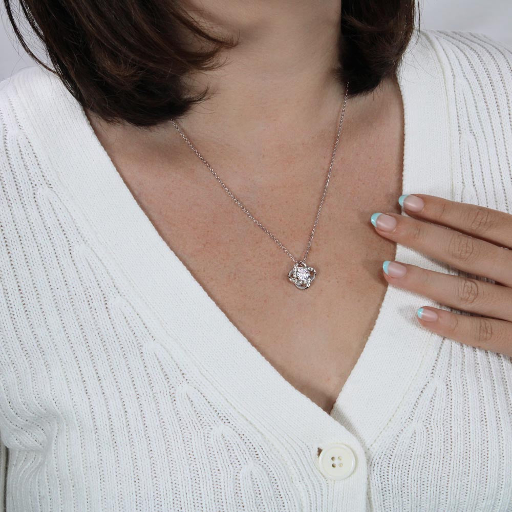𝑻𝑶 𝑴𝒀 𝑺𝑴𝑶𝑲𝑰𝑵 𝑯𝑶𝑻 𝑾𝑰𝑭𝑬- Love Knot Necklace